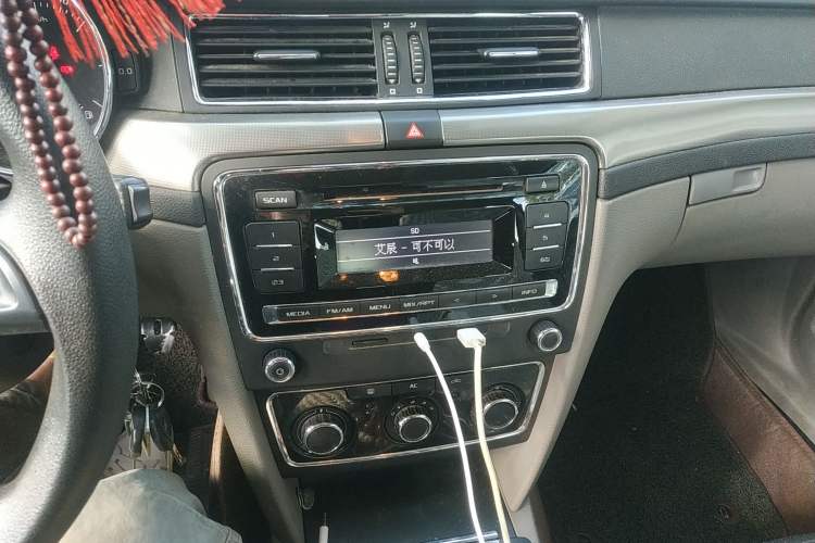 Used Skoda Superb 2013 1.4TSI Manual Shengshi Edition Audio And AC Panel