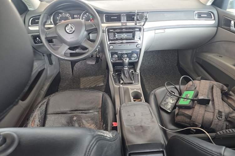 Used Skoda Superb 2013 1.4TSI DSG Sport Edition Center Console