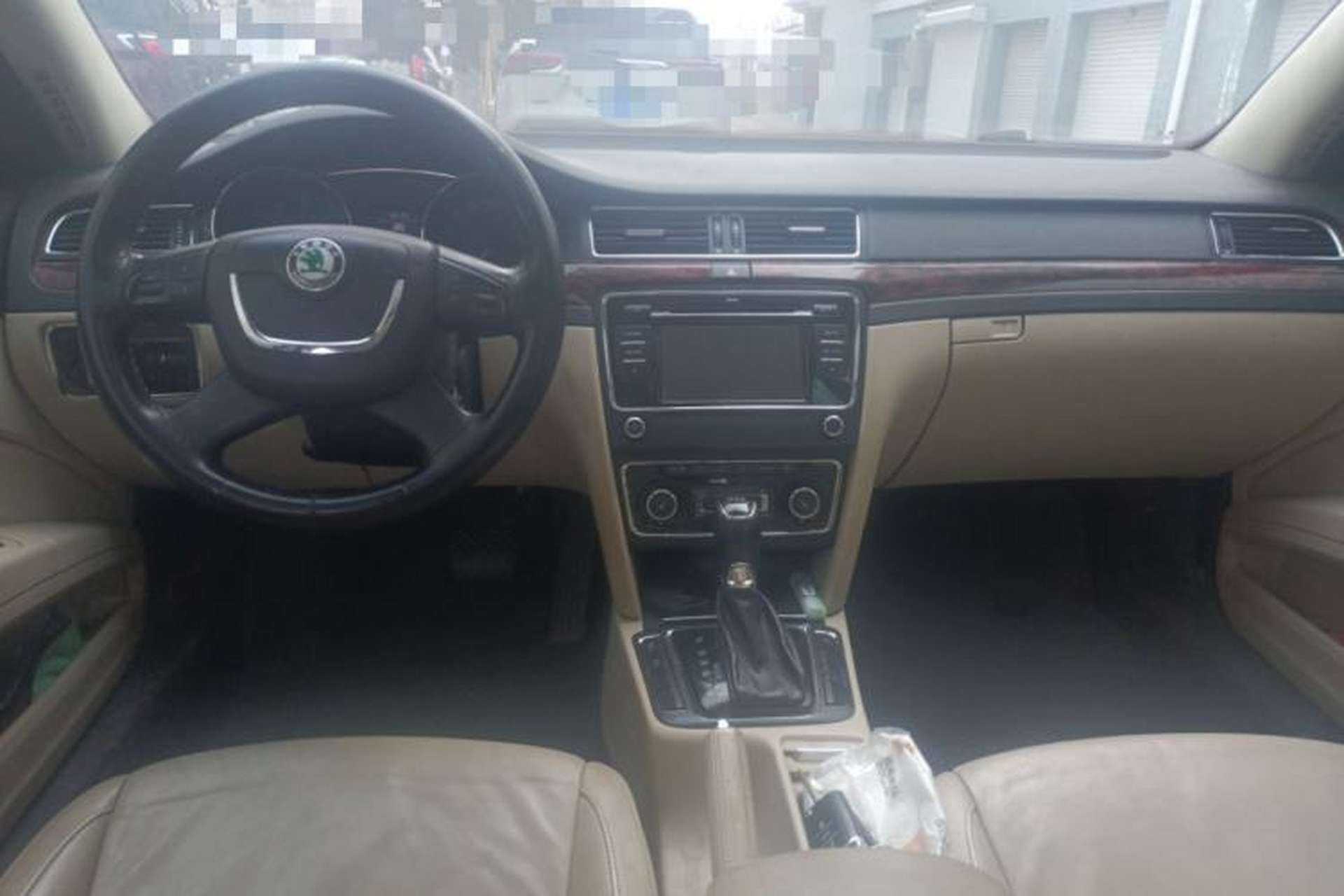 Used Skoda Superb 2013 Travel Edition 2.0 TSI Prestige Version Center Console