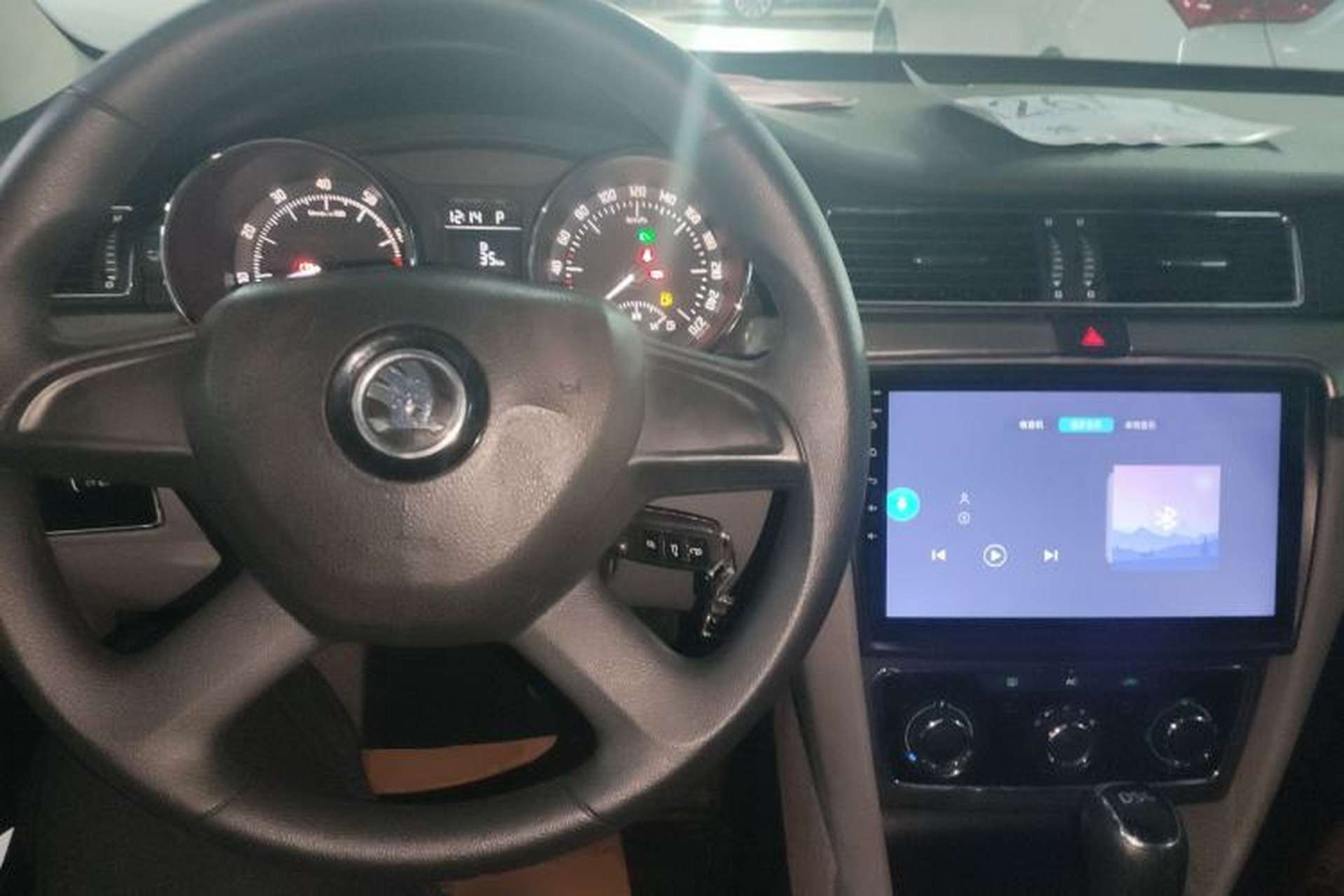 Used Skoda Superb 2013 1.4TSI DSG Sport Edition Center Console