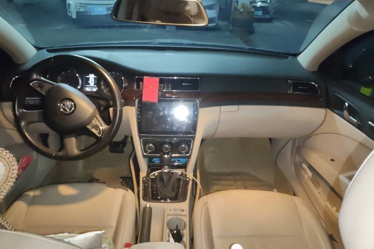 Used Skoda Superb 2013 1.4 TSI DSG Prestige Edition Center Console