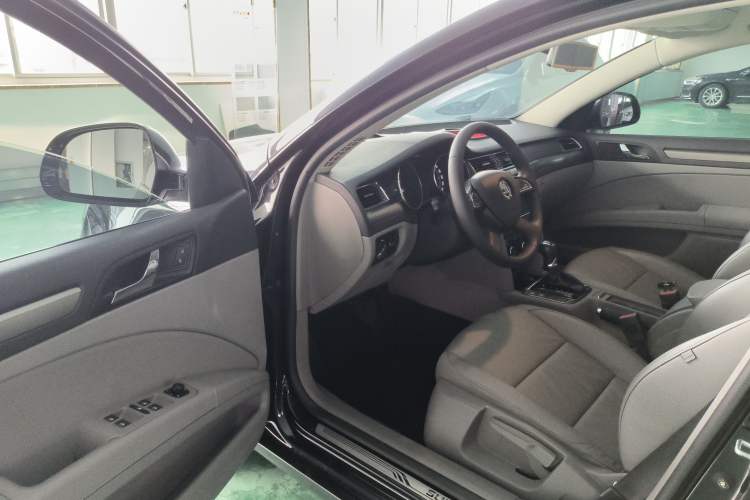 Used Skoda Superb 2013 1.8TSI Automatic MingShi Edition Driver Seat