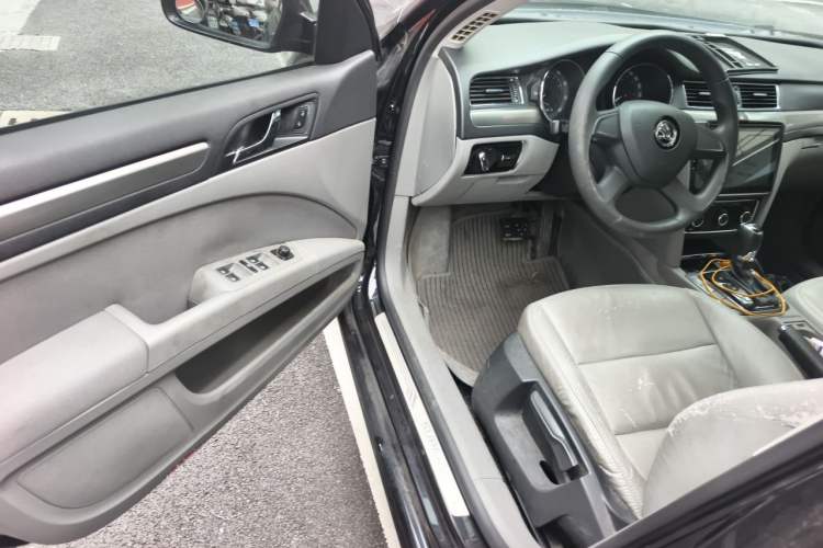 Used Skoda Superb 2013 1.4TSI DSG Sport Edition Driver Seat