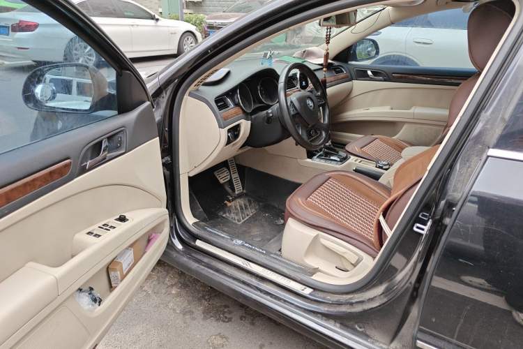Used Skoda Superb 2013 1.8TSI Automatic MingShi Edition Driver Seat