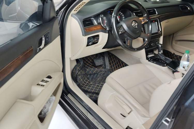 Used Skoda Superb 2013 1.8TSI Automatic MingShi Edition Driver Seat