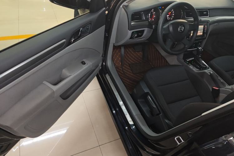 Used Skoda Superb 2013 1.4TSI DSG Sport Edition Driver Seat