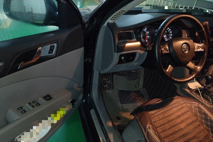 Used Skoda Superb 2013 1.8TSI Automatic MingShi Edition Driver Seat
