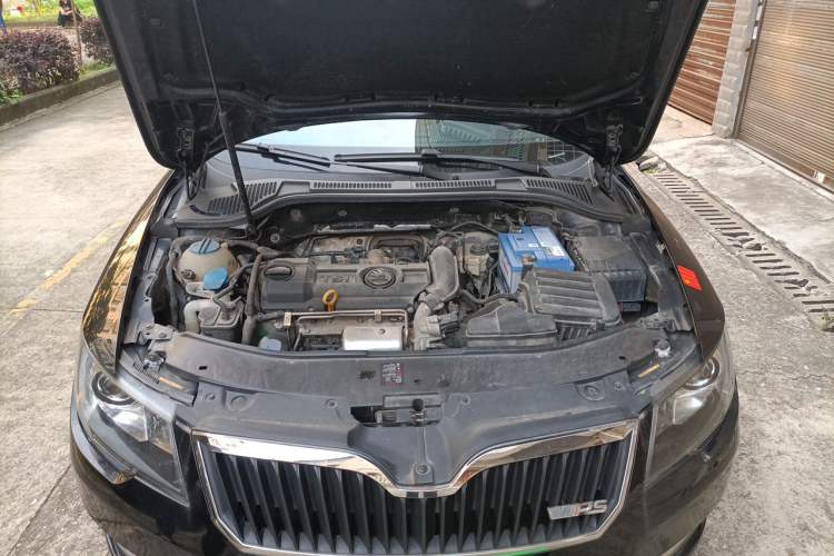 Used Skoda Superb 2013 1.4TSI DSG Sport Edition Engine Bay
