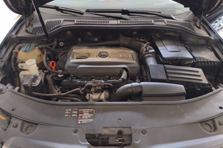 Used Skoda Superb 2013 1.8TSI Automatic MingShi Edition Engine Bay