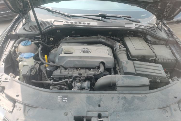 Used Skoda Superb 2013 1.8TSI Automatic MingShi Edition Engine Bay