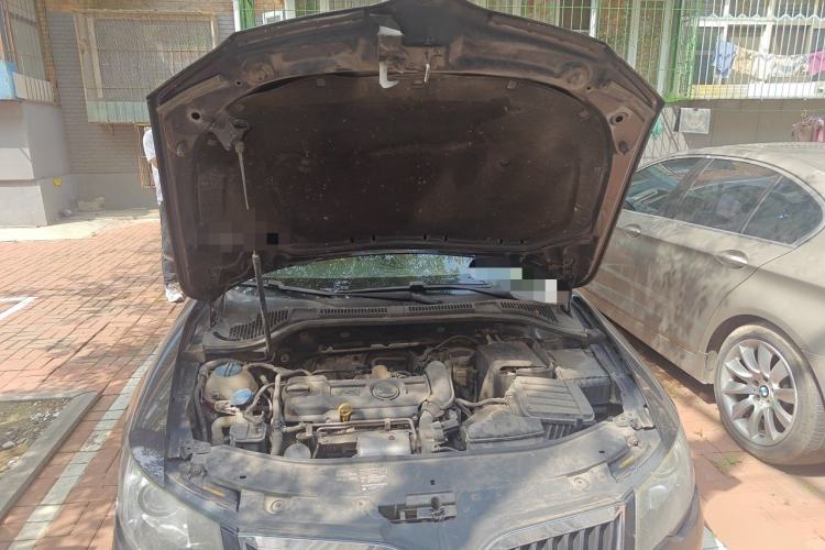 Used Skoda Superb 2013 1.4TSI DSG Sport Edition Engine Bay