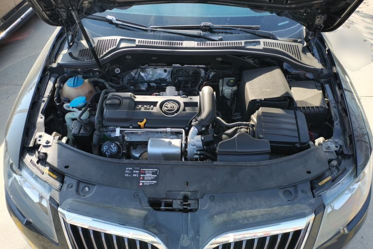 Used Skoda Superb 2013 1.4 TSI DSG Prestige Edition Engine Bay
