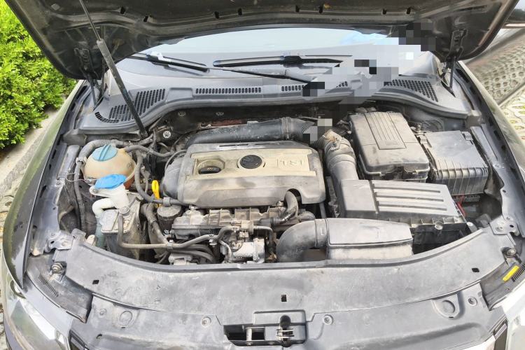 Used Skoda Superb 2013 1.8TSI Automatic MingShi Edition Engine Bay