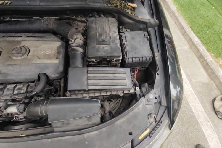 Used Skoda Superb 2013 1.8TSI Automatic MingShi Edition Engine Bay Left