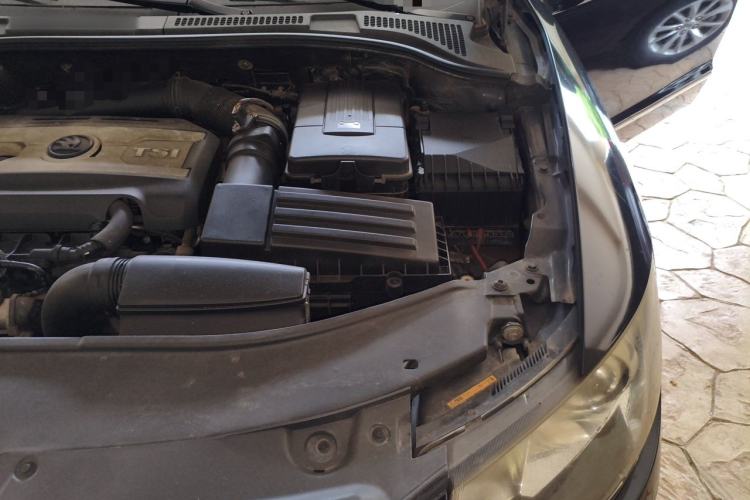 Used Skoda Superb 2013 1.8TSI Automatic MingShi Edition Engine Bay Left