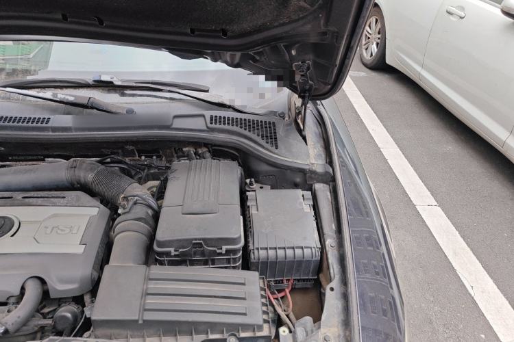 Used Skoda Superb 2013 1.8TSI Automatic MingShi Edition Engine Bay Left