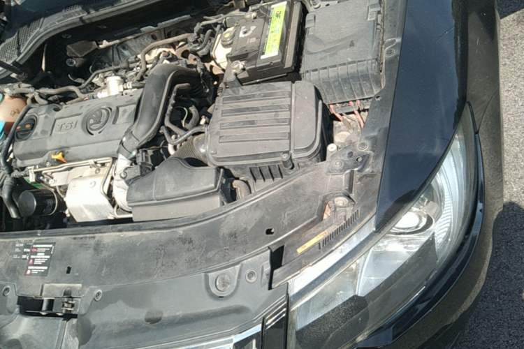 Used Skoda Superb 2013 1.4TSI DSG Sport Edition Engine Bay Left