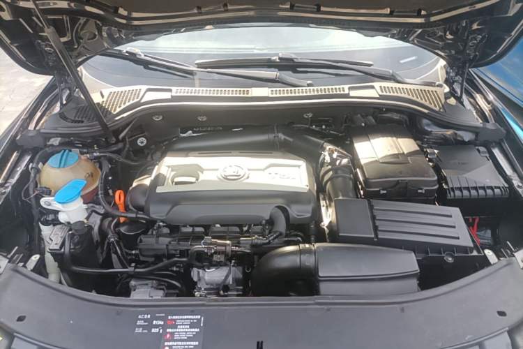 Used Skoda Superb 2013 1.8TSI Automatic MingShi Edition Engine Bay