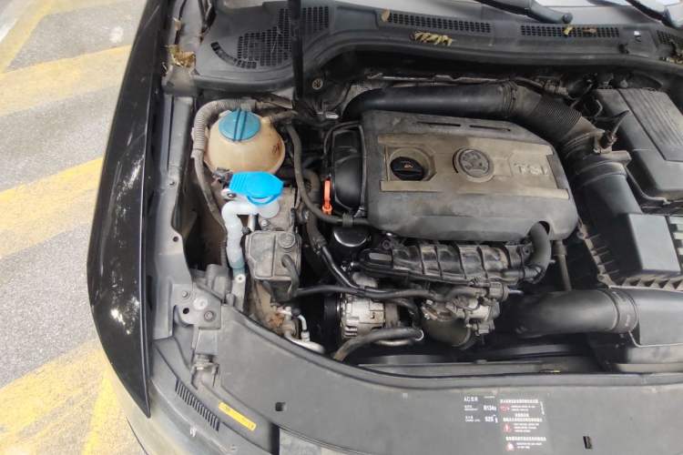 Used Skoda Superb 2013 1.8TSI Automatic MingShi Edition Engine Bay Right