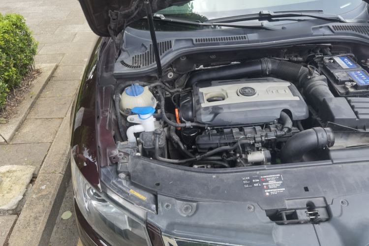 Used Skoda Superb 2013 1.8TSI Automatic MingShi Edition Engine Bay Right