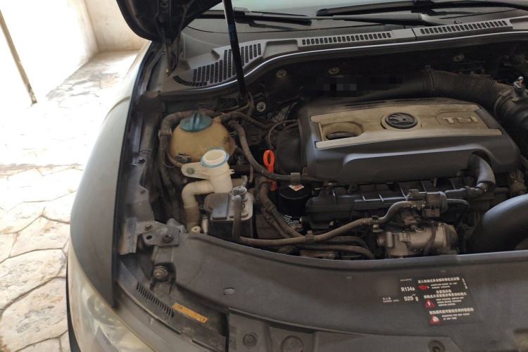 Used Skoda Superb 2013 1.8TSI Automatic MingShi Edition Engine Bay Right