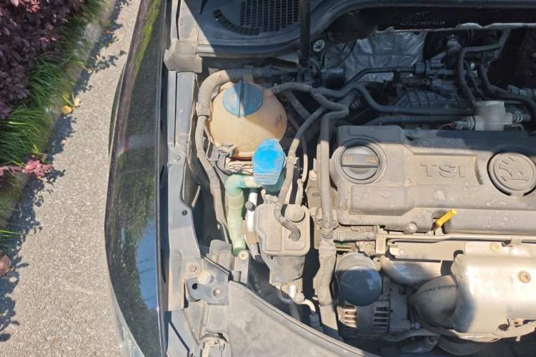 Used Skoda Superb 2013 1.4 TSI DSG Prestige Edition Engine Bay Right