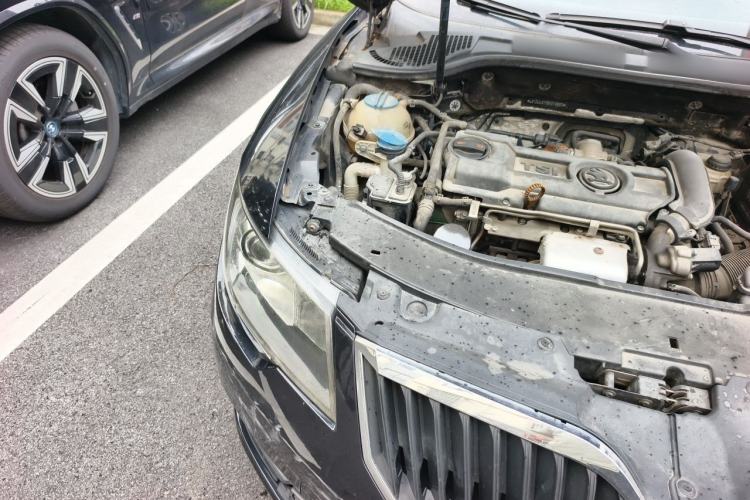 Used Skoda Superb 2013 1.4TSI DSG Sport Edition Engine Bay Right