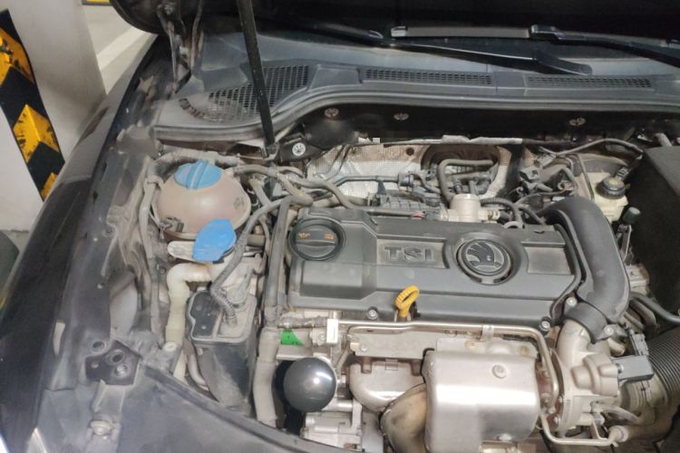 Used Skoda Superb 2013 1.4 TSI DSG Prestige Edition Engine Bay Right
