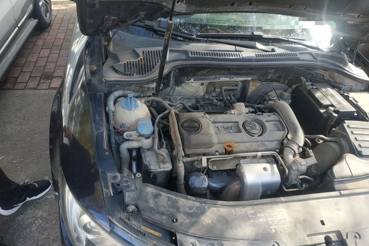 Used Skoda Superb 2013 1.4TSI Manual Shengshi Edition Engine Bay Right