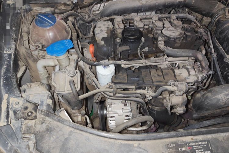 Used Skoda Superb 2013 1.8TSI Automatic MingShi Edition Engine Bay Right