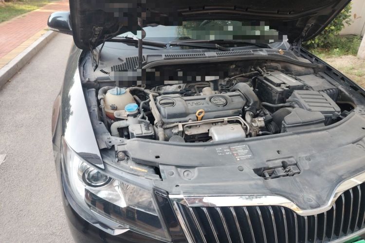 Used Skoda Superb 2013 1.4TSI DSG Sport Edition Engine Bay Right