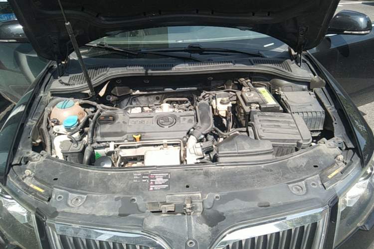 Used Skoda Superb 2013 1.4TSI DSG Sport Edition Engine Bay