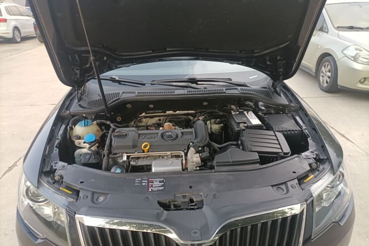 Used Skoda Superb 2013 1.4TSI DSG Sport Edition Engine Bay
