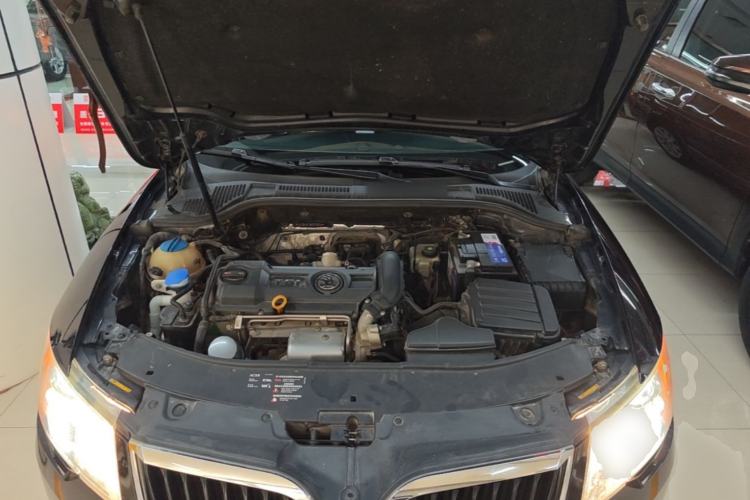 Used Skoda Superb 2013 1.4TSI DSG Sport Edition Engine Bay