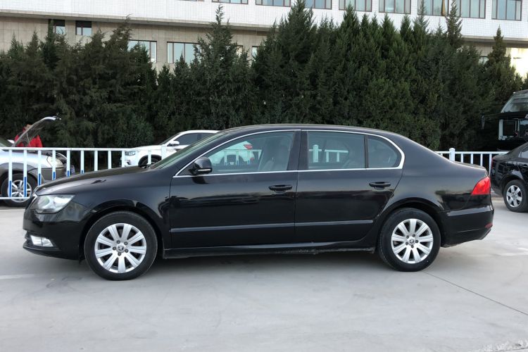 Used Skoda Superb 2013 1.4TSI Manual Shengshi Edition Exterior 3