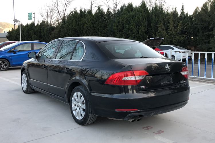 Used Skoda Superb 2013 1.4TSI Manual Shengshi Edition Exterior 4
