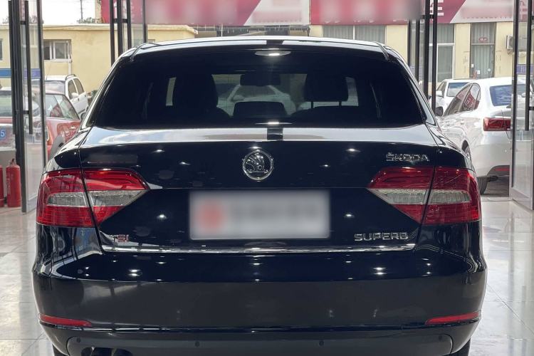 Used Skoda Superb 2013 1.8TSI Automatic Yashi Edition Exterior 4