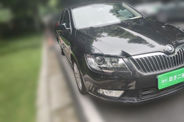 Used Skoda Superb 2013 1.4TSI Manual Shengshi Edition Front Right 45 Deg