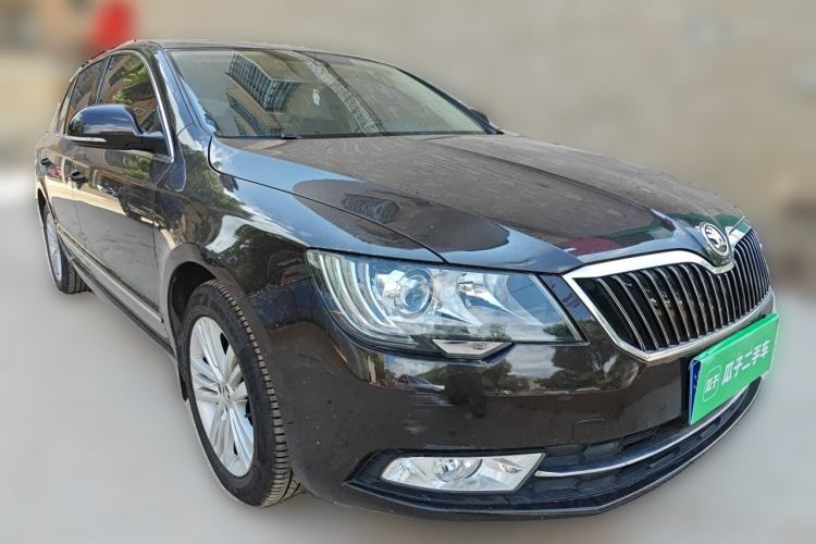 Used Skoda Superb 2013 1.8TSI Automatic Yashi Edition Front Right 45 Deg