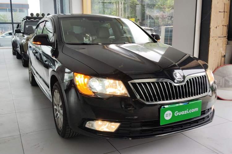 Used Skoda Superb 2013 1.8TSI Automatic MingShi Edition Front Right 45 Deg