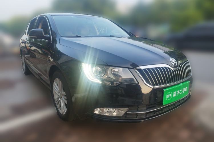 Used Skoda Superb 2013 1.8TSI Automatic Yashi Edition Front Right 45 Deg