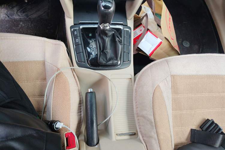 Used Skoda Superb 2013 1.8TSI Automatic MingShi Edition Gear Lever