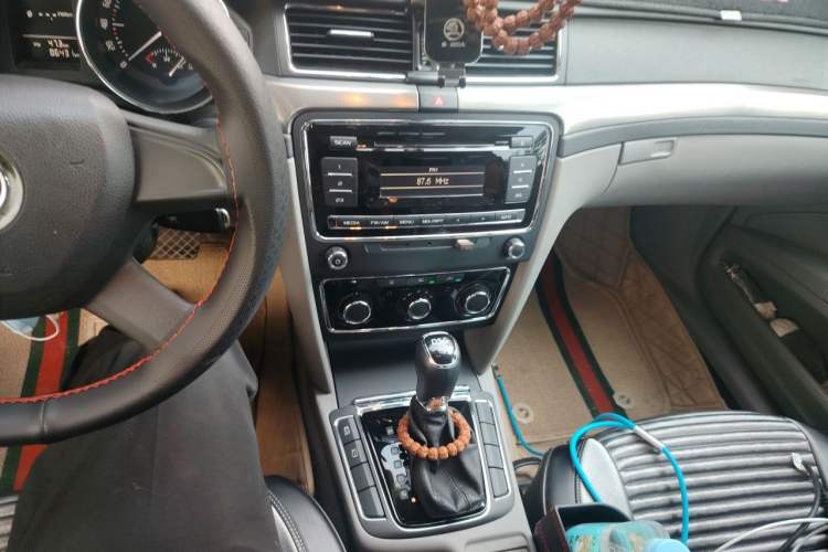 Used Skoda Superb 2013 1.4TSI DSG Sport Edition Gear Lever