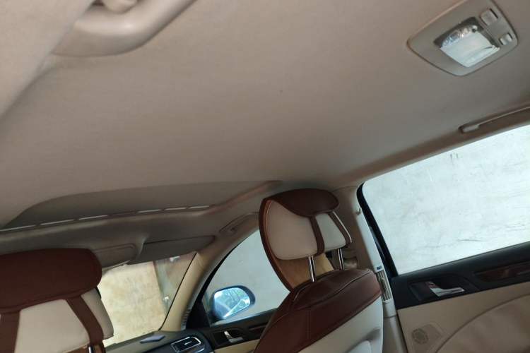 Used Skoda Superb 2013 1.8TSI Automatic MingShi Edition Headliner