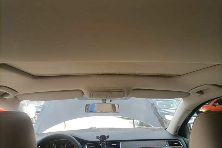 Used Skoda Superb 2013 1.8TSI Automatic MingShi Edition Headliner