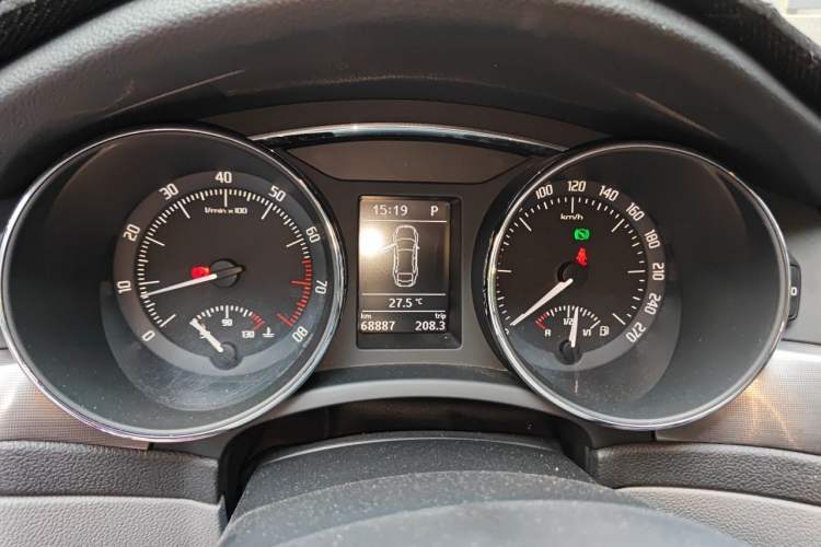 Used Skoda Superb 2013 1.8TSI Automatic MingShi Edition Instrument Cluster