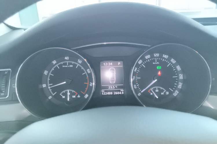 Used Skoda Superb 2013 1.8TSI Automatic MingShi Edition Instrument Cluster