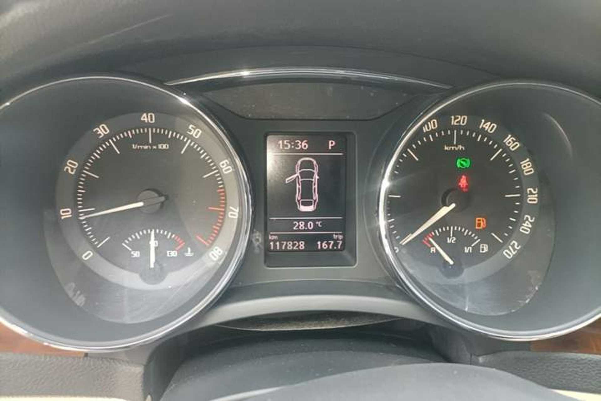 Used Skoda Superb 2013 1.8TSI Automatic MingShi Edition Instrument Cluster