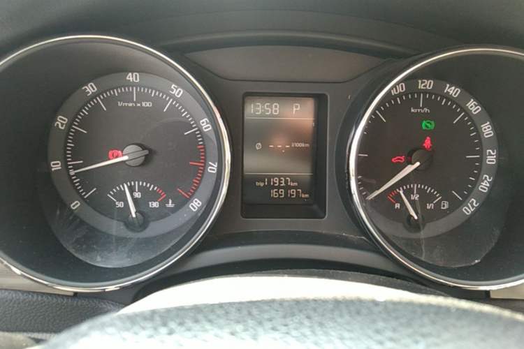 Used Skoda Superb 2013 1.4TSI DSG Sport Edition Instrument Cluster
