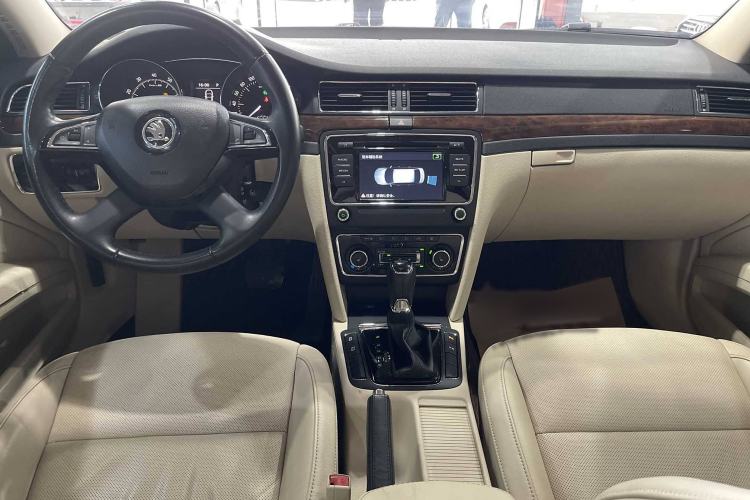 Used Skoda Superb 2013 1.8TSI Automatic Yashi Edition Interior 2